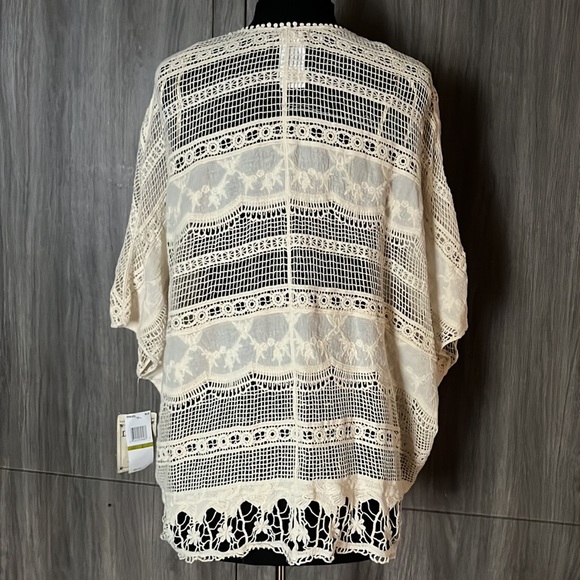 Democracy kimono - Picture 5 of 9